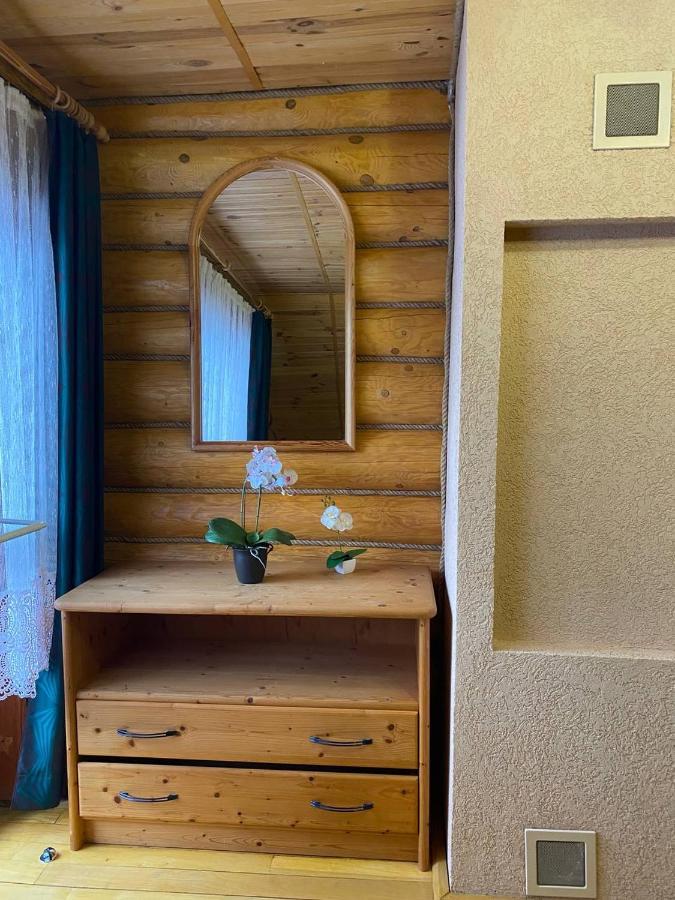 У Фёдера И Маргариты Nizhnya Hrabivnytsia エクステリア 写真